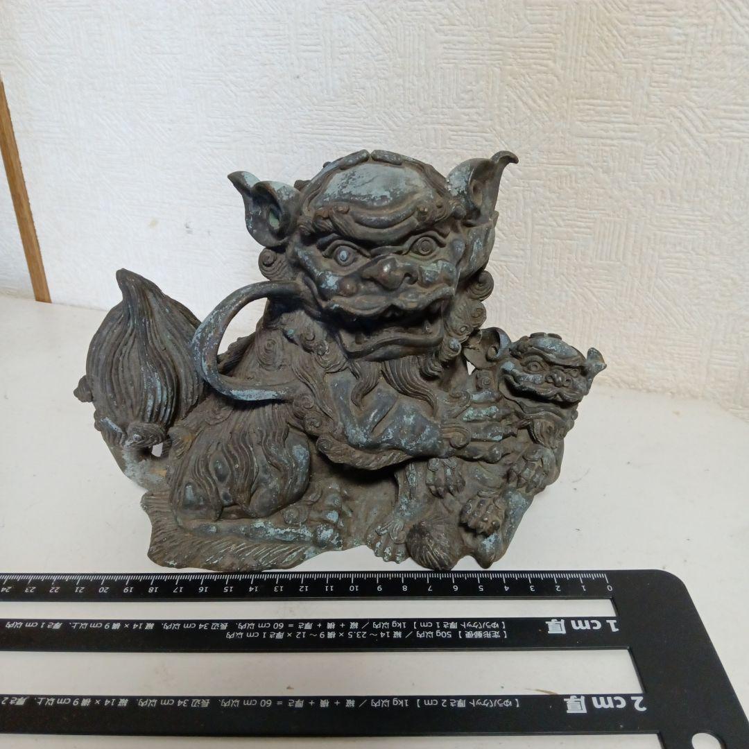 青銅製 獅子と子獅子の置物