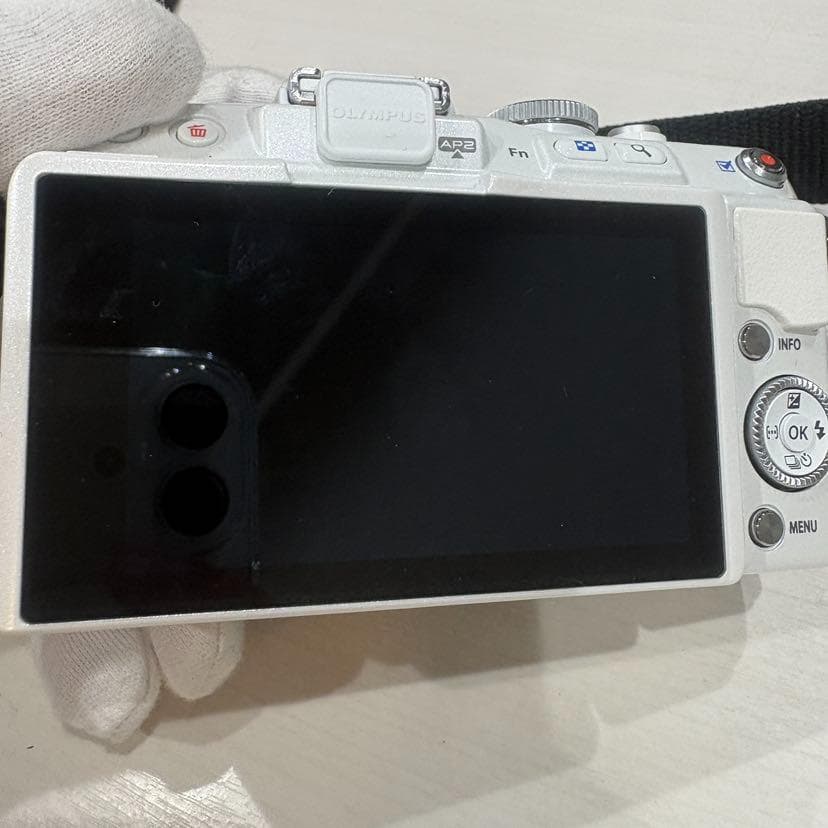 オリンパス PEN Lite E-PL6 ダブルレンズキット