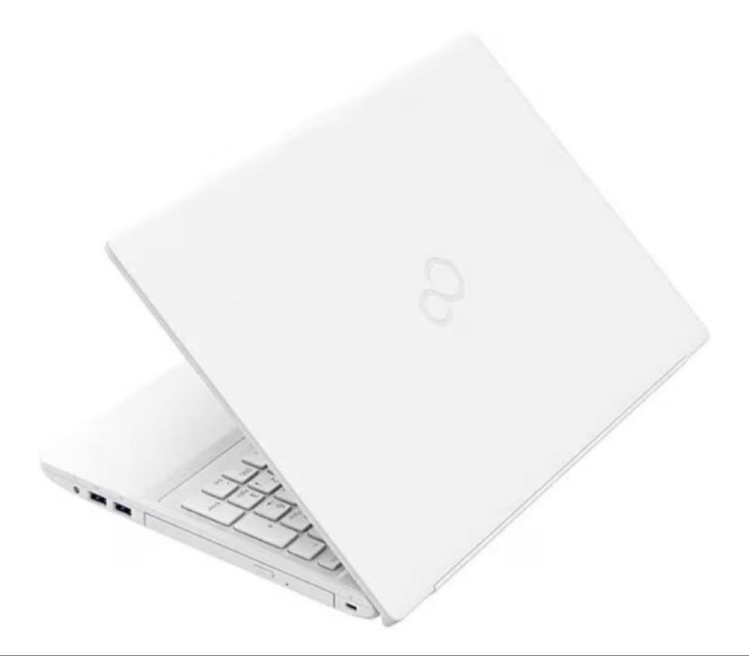 【ほぼ新品】Fujitsu ノートPC 15.6インチ FMV Lite