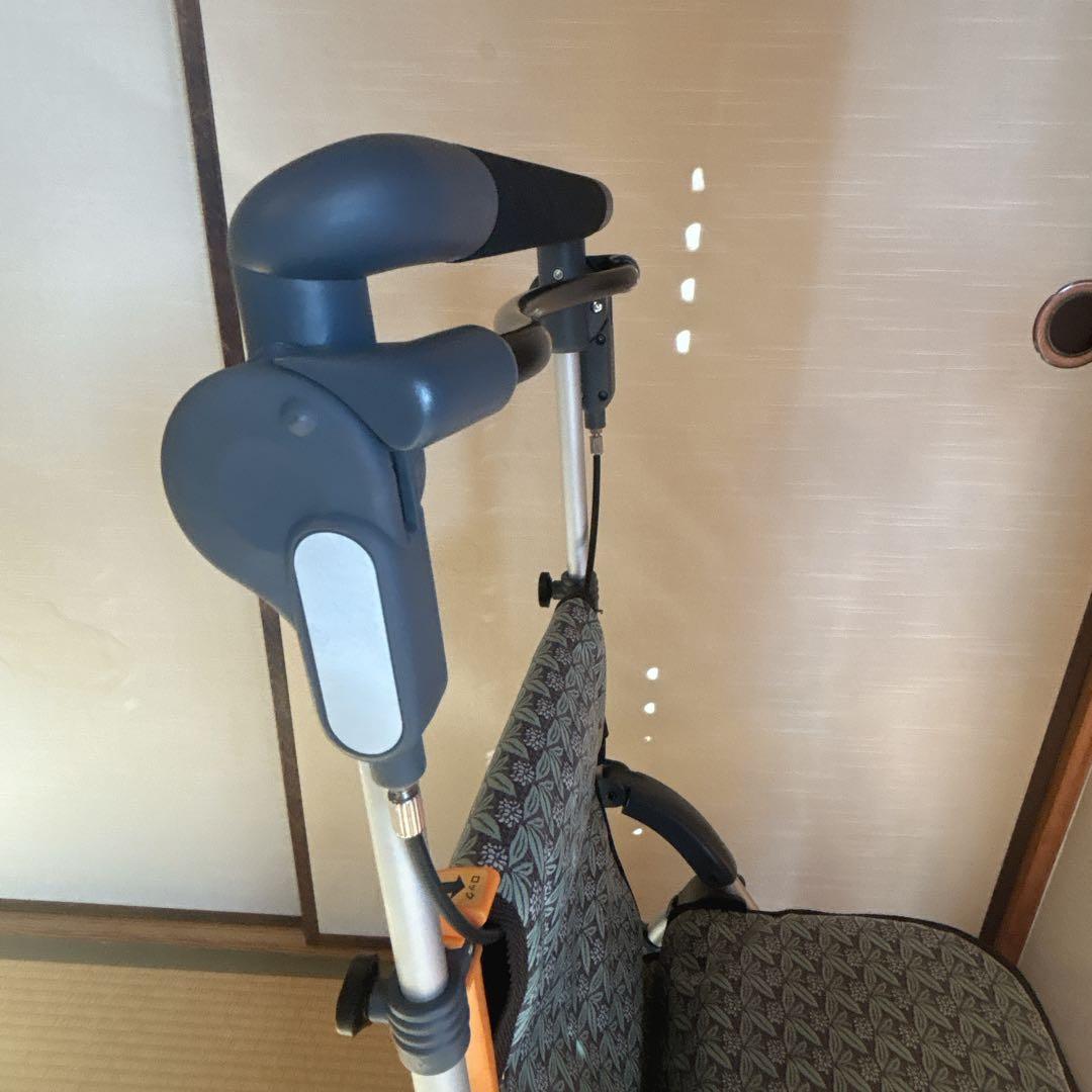 キャリースルーンN シルバーカー マキテック 手押し車 歩行器　フラワーブラウン