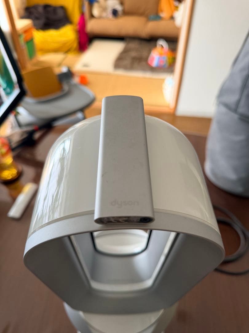 Dyson 空気清浄機能付ファンヒーターHP03