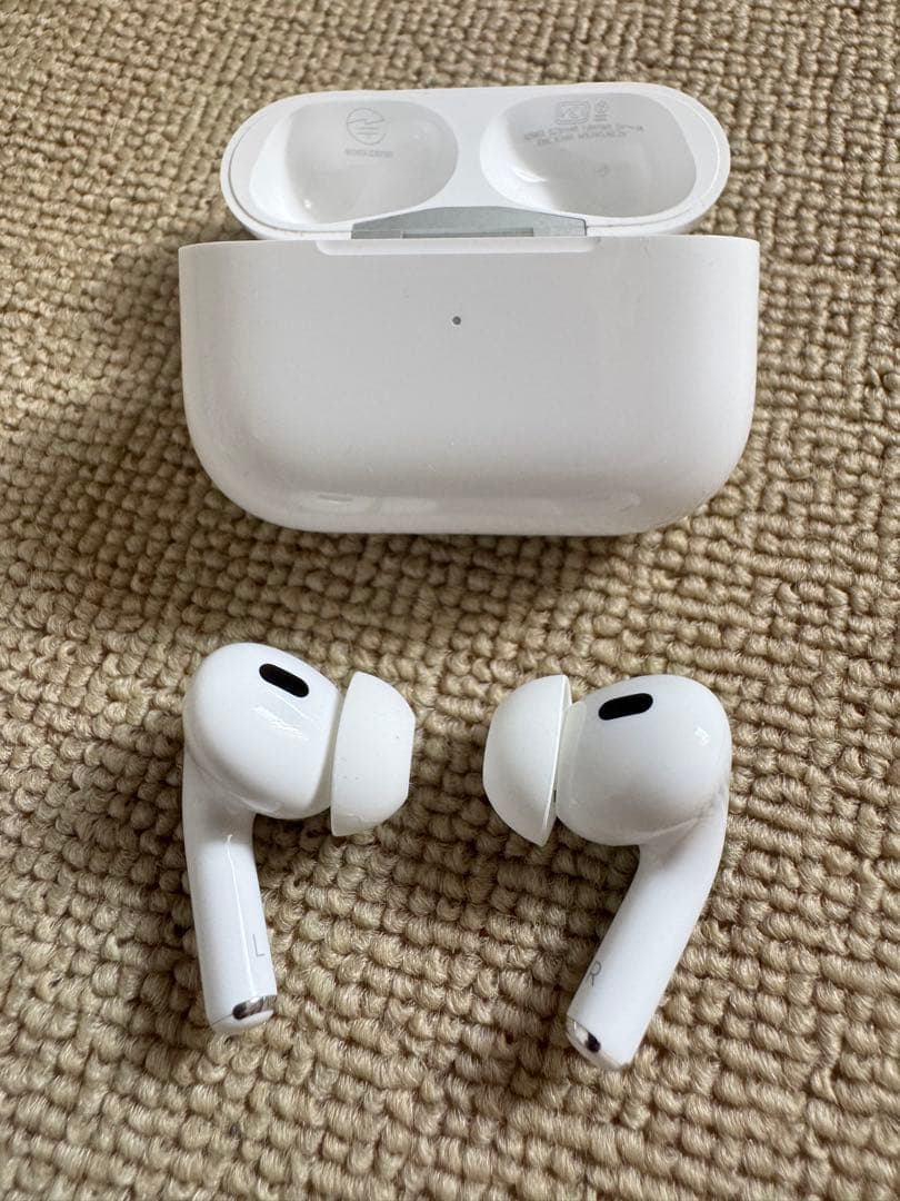おまけ多数　Apple AirPods Pro (2世代)本体 充電ケース付き