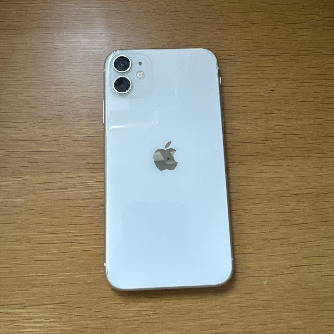 Apple iPhone 11 ホワイト 本体