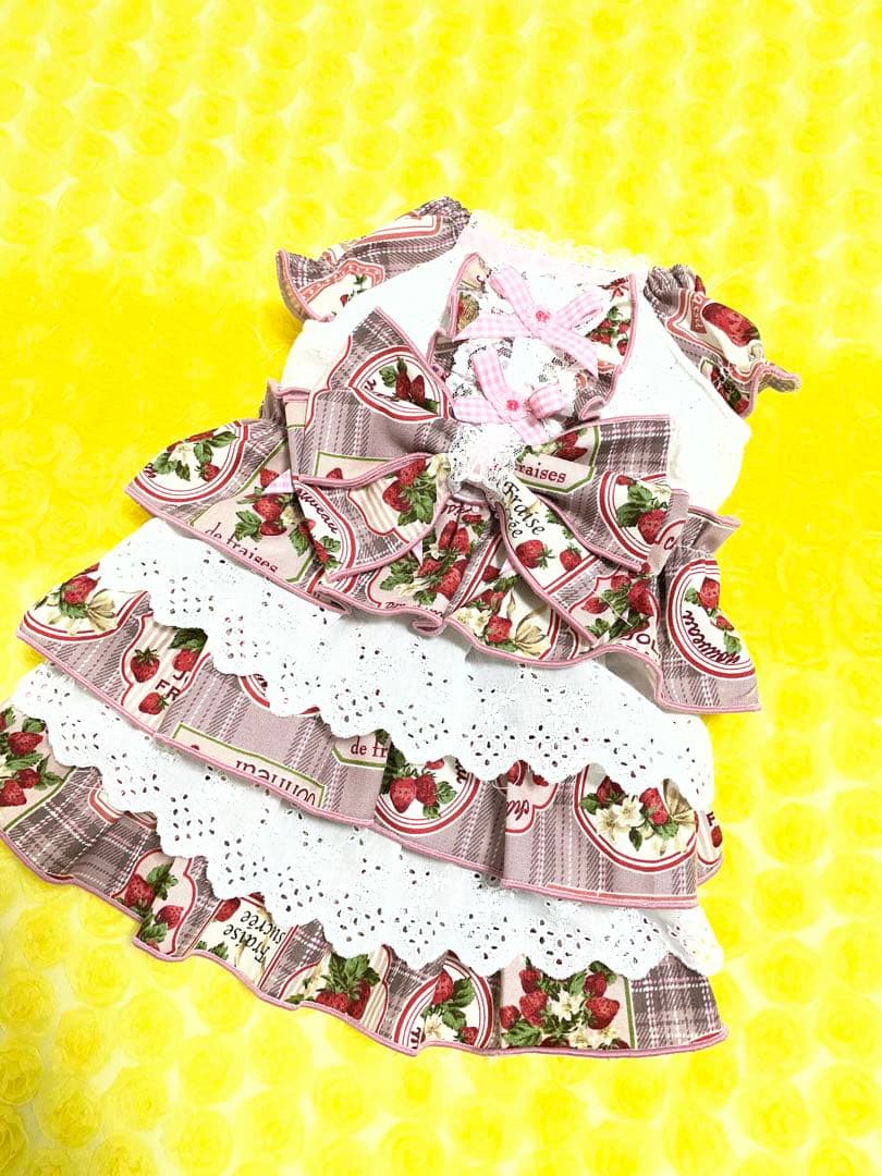 み　犬服　ハンドメイド　わんこ服　3段フリルレース付きワンピ