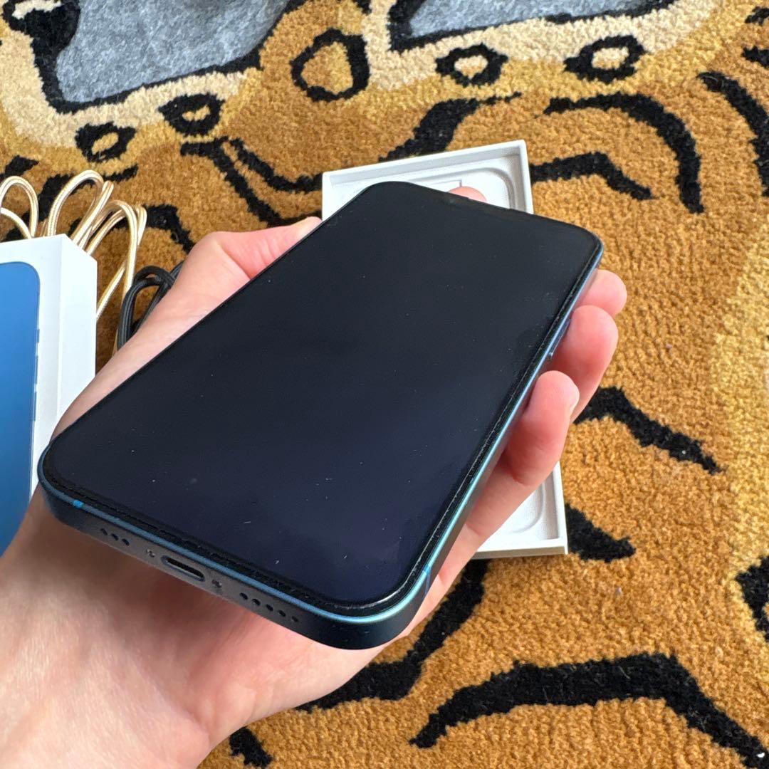Apple iPhone 13 ライトブルー　水色 本体　128gb