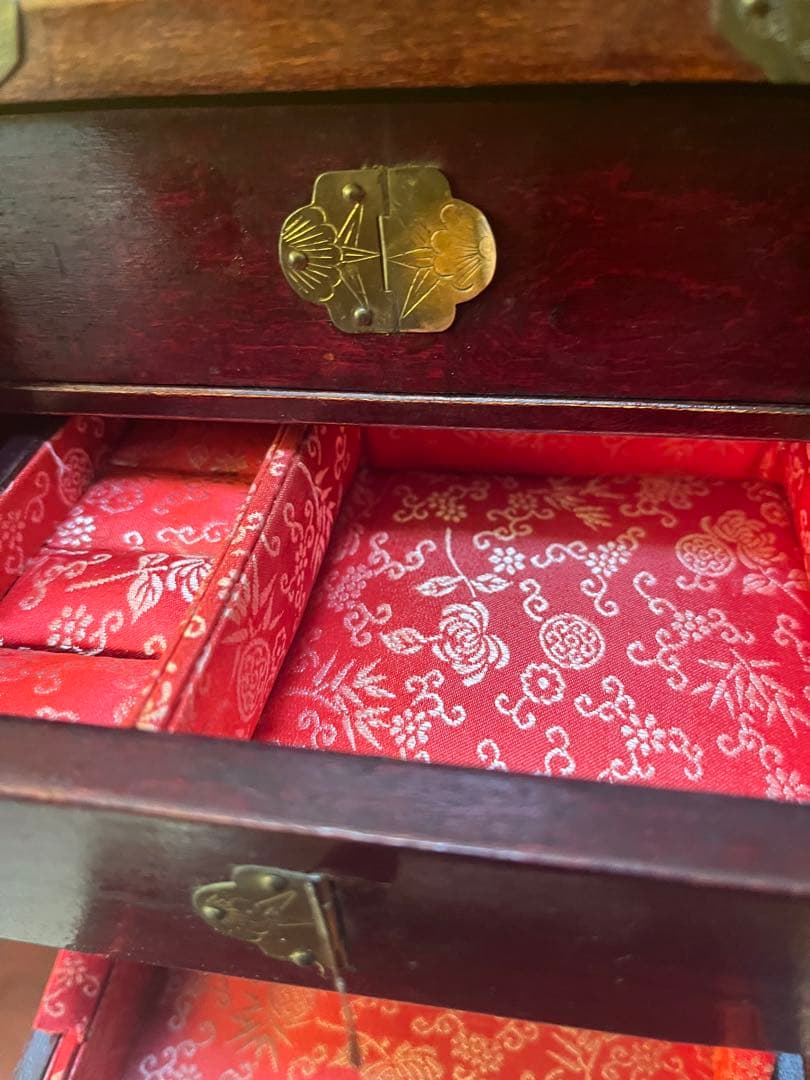ミニ箪笥　ジュエリーボックス　アンティーク　中国　工芸　古美術　引き出し付き