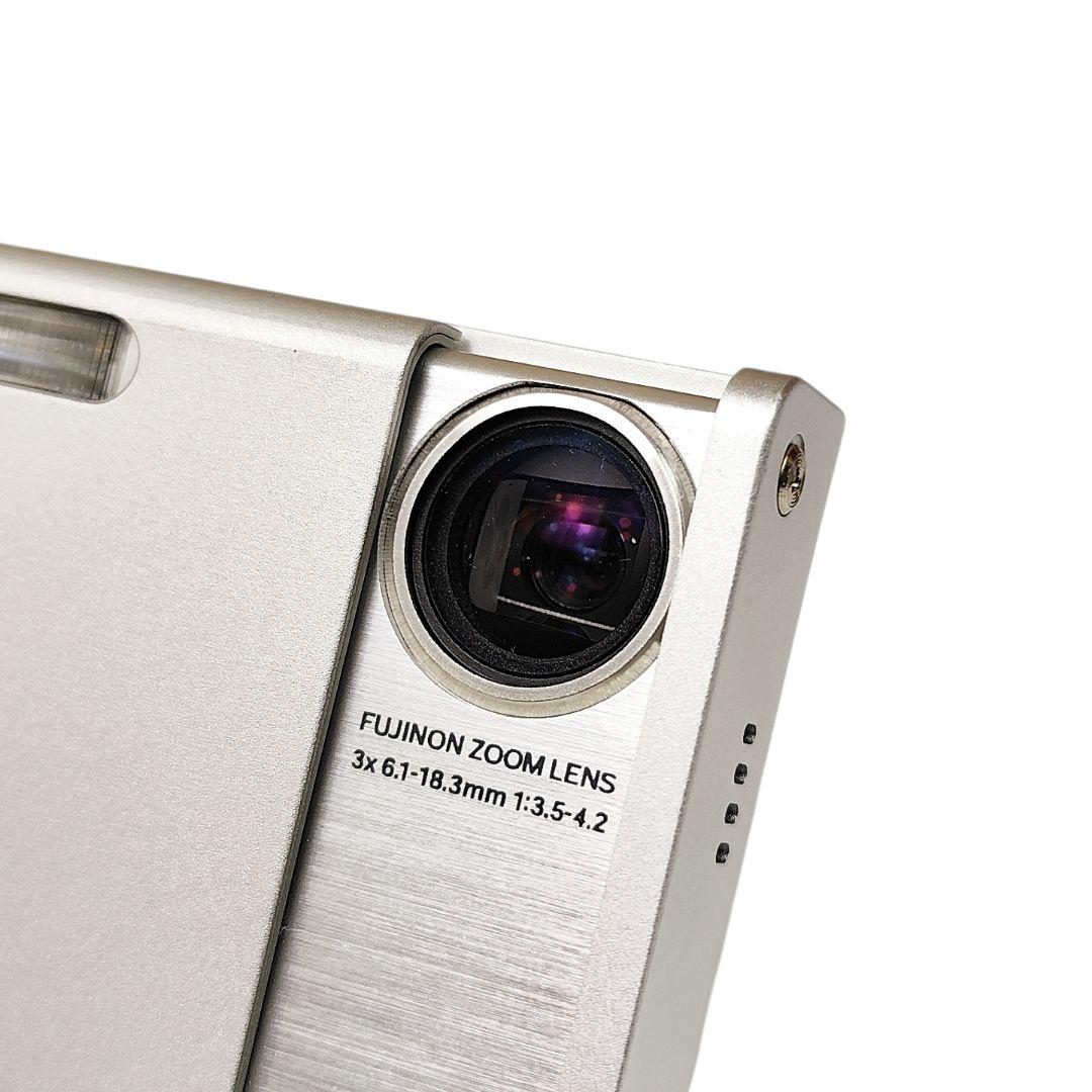 美品稼働✨富士フイルム コンパクトデジタルカメラ FINEPIX Z1 シルバ