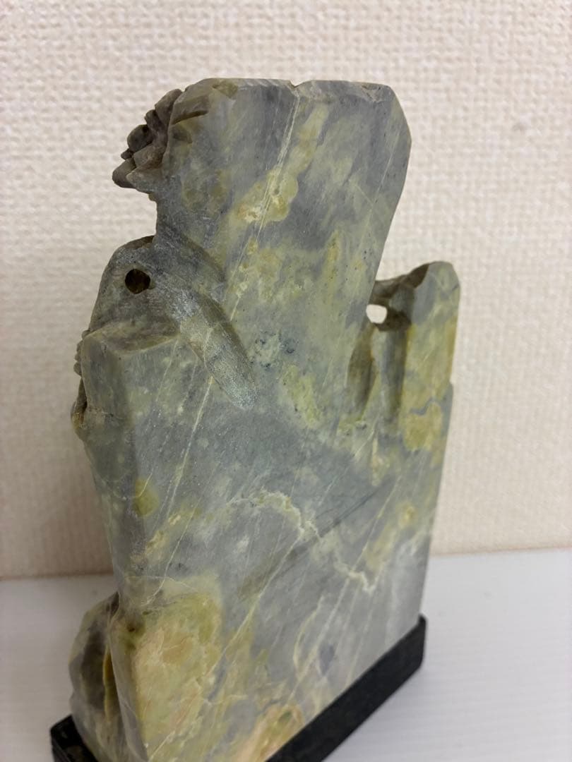 中国美術 古玩 細密彫刻 ぶどうとリス 石置物