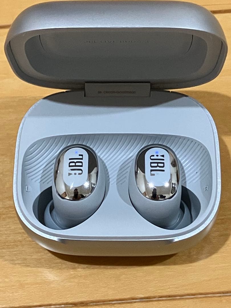 JBL LIVE BUDS 3 ワイヤレスイヤフォン