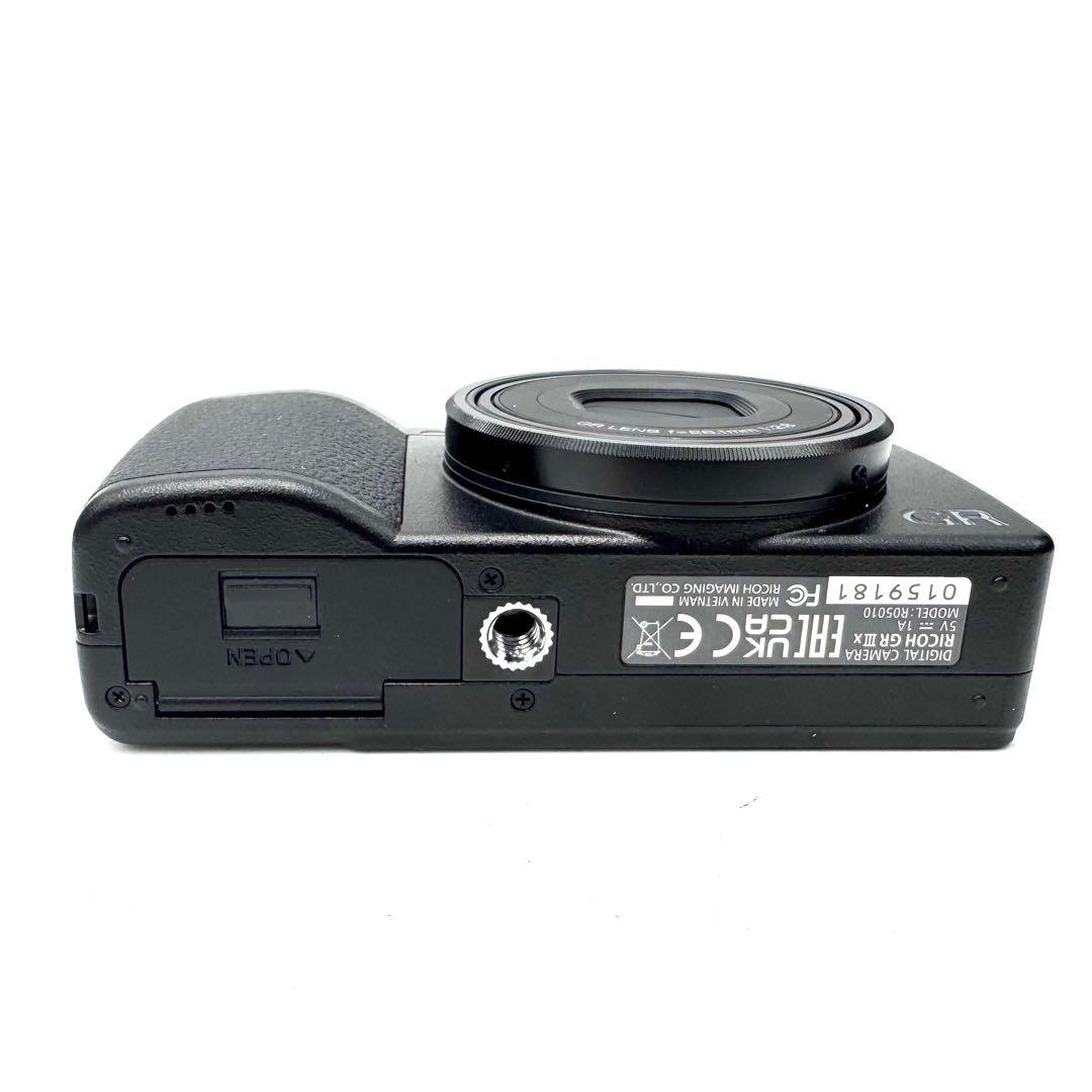 ほぼ未使用 RICOH リコー GR III X コンパクトデジタルカメラ