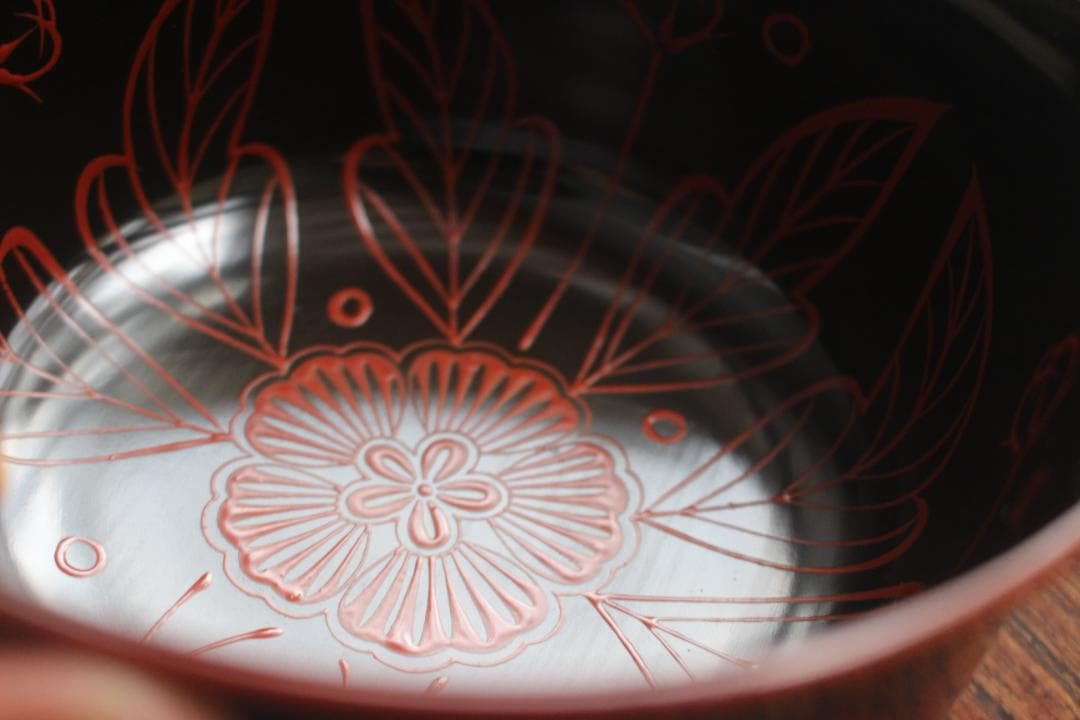 時代逸品！端正な爪朱黒漆に風情ある木芙蓉文の美しい吉野塗の四つ椀（検懐石道具京塗
