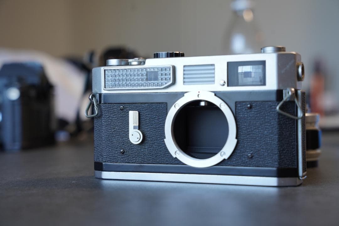 Canon 7 カメラ + 50mm f1.4 レンズ