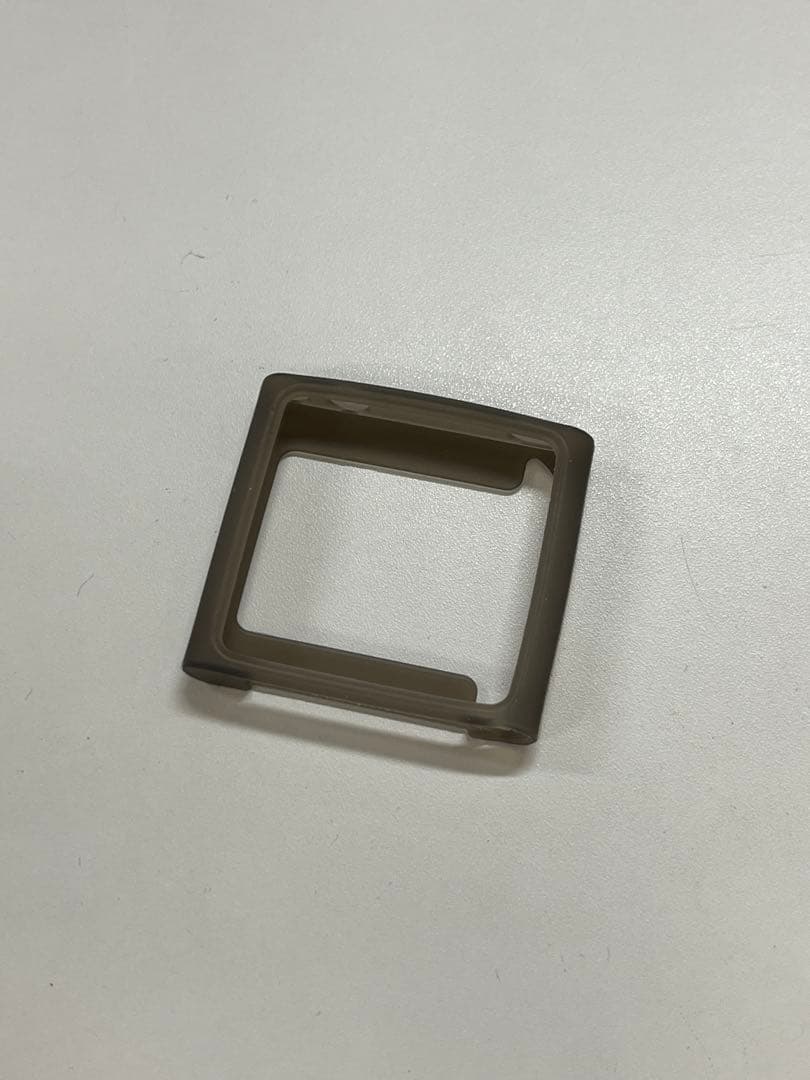Apple iPod nano A1366 シルバー（ケース付き）