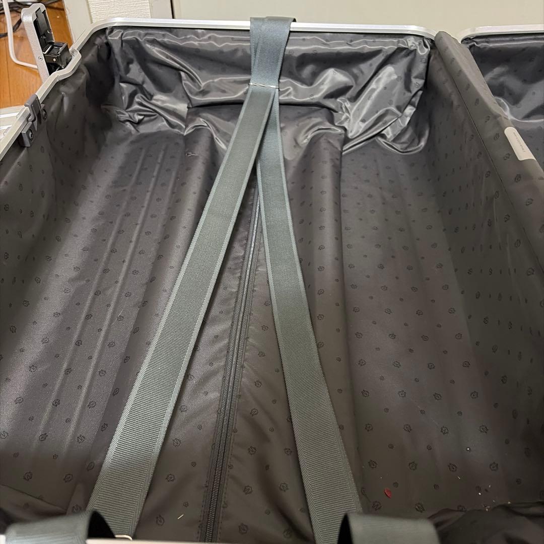 リモワ スーツケース