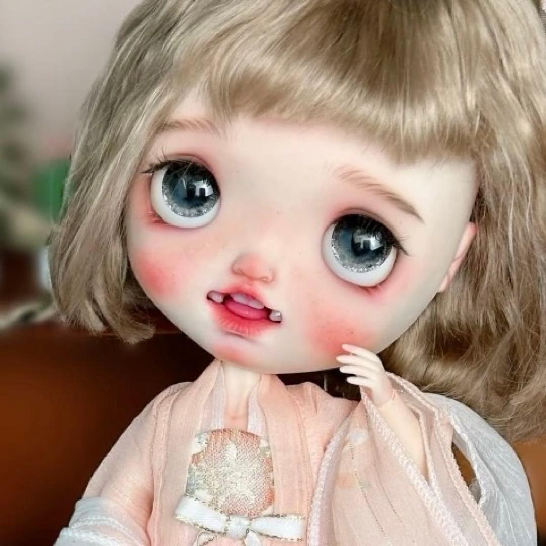 カスタムブライス 海外作家様 元気 舌可動 ベロ出し 笑顔ちゃん