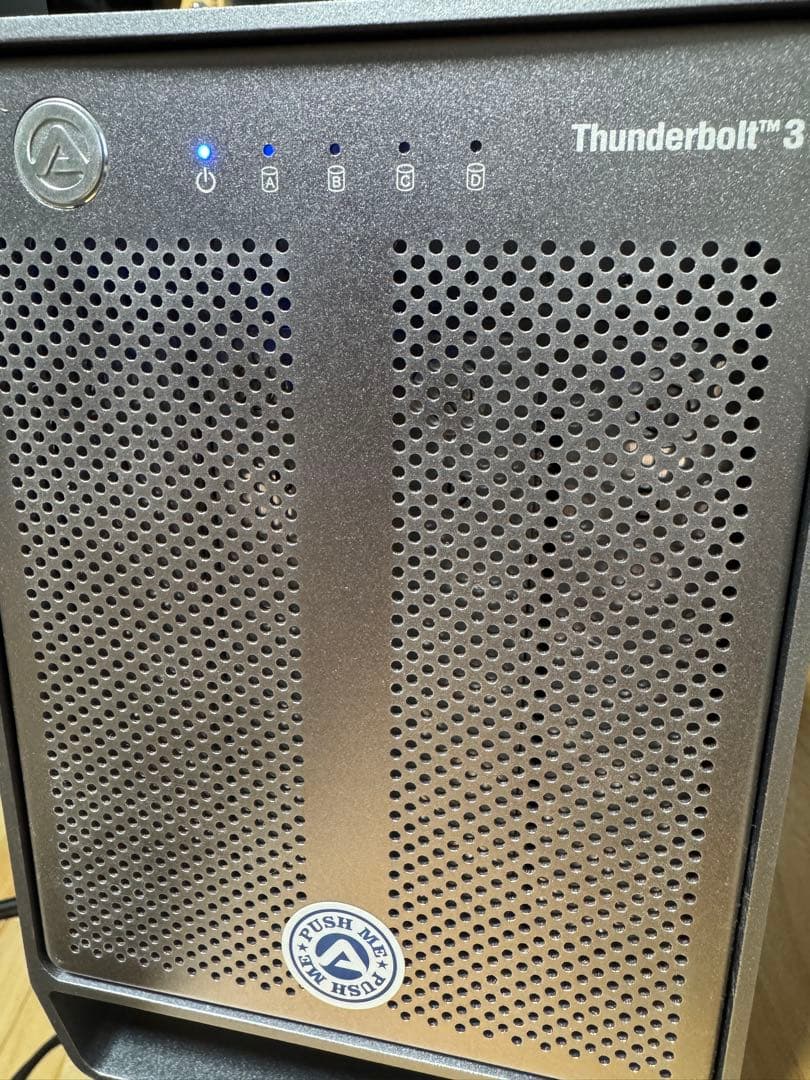 48TB 大容量 HDD RAIDケース AkiTiO Quad X TB3