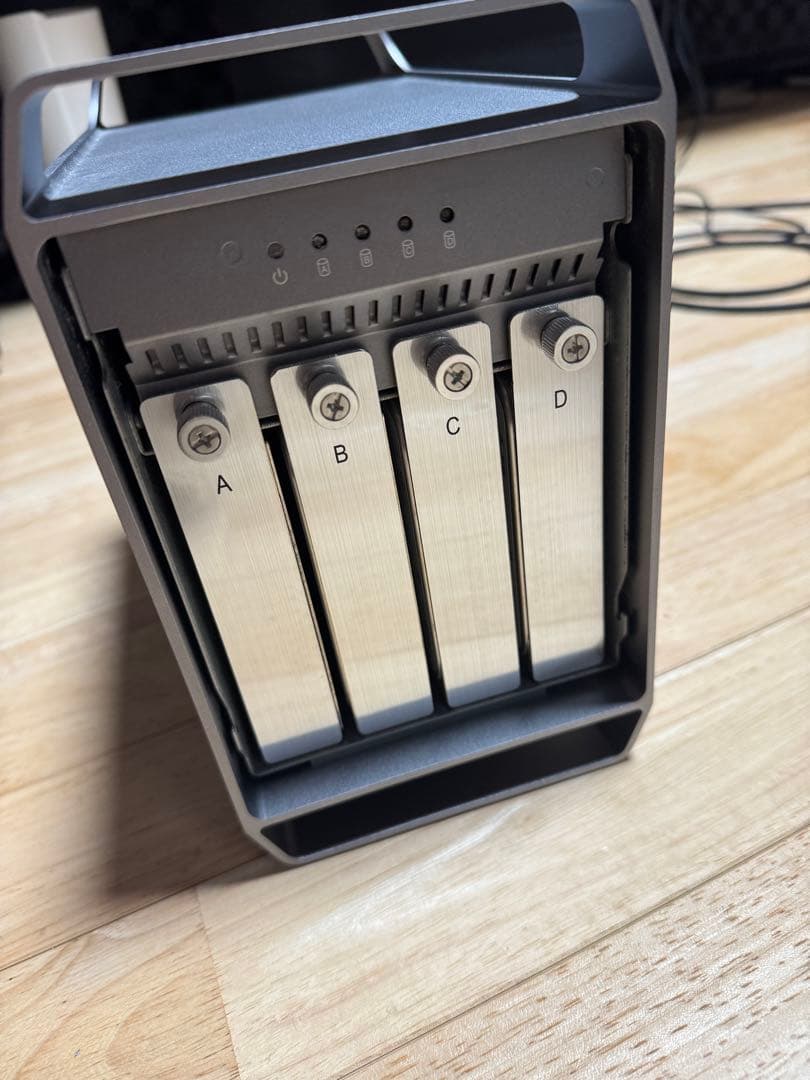48TB 大容量 HDD RAIDケース AkiTiO Quad X TB3