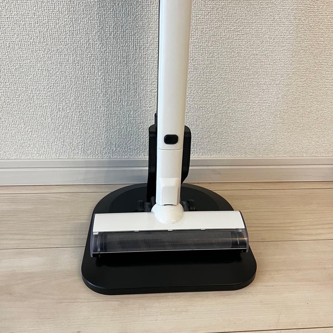 美品　Hearten J1D 掃除機　自立式　軽量　白黒