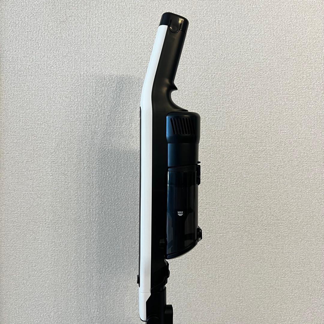美品　Hearten J1D 掃除機　自立式　軽量　白黒