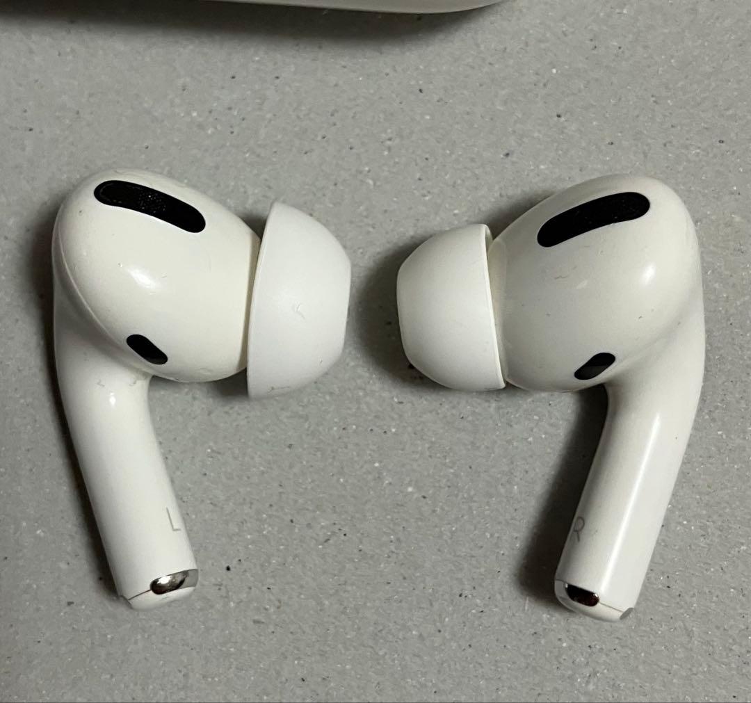 【ケース付き】AirPods Pro 第1世代　イヤホン　エアポッズ　プロ