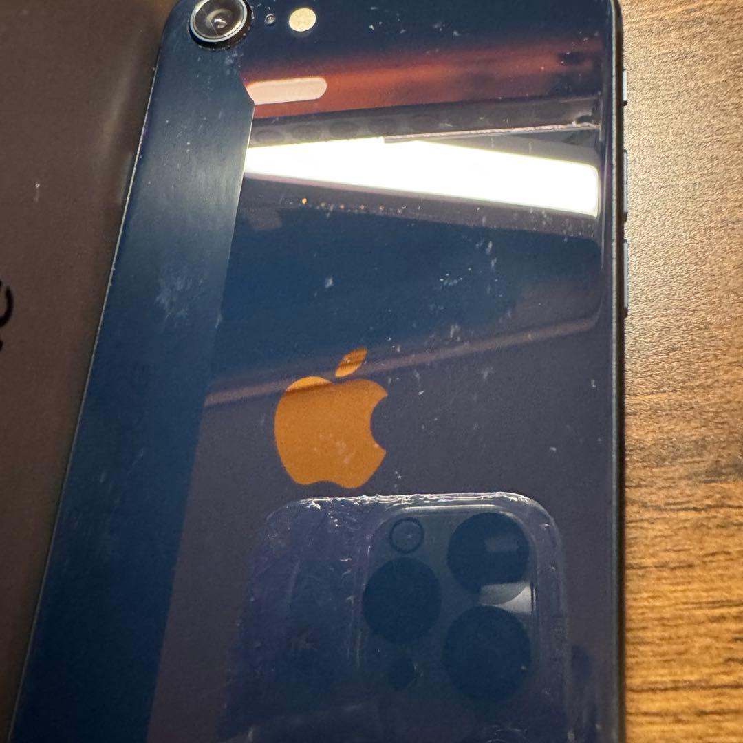 Apple iPhone SE 第３世代 ミッドナイト 64GB 82% 美品