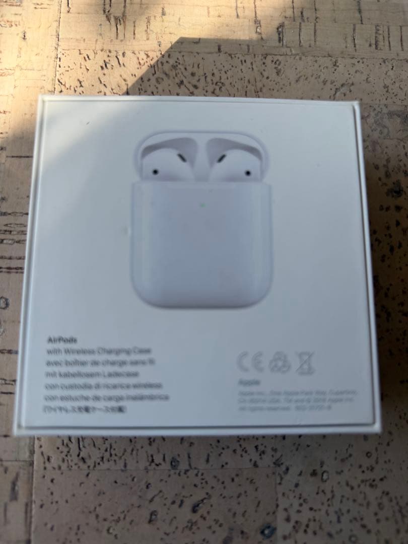AirPods with ワイヤレスチャージケース
