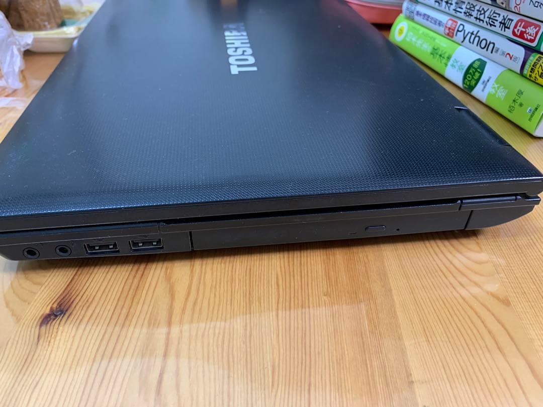 Toshiba ノートパソコン i5 8GB SSD240