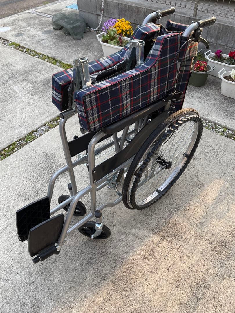 ハ*ト様 中古美品　自走式　車椅子　美品　手渡し　可能な方のみ　引き取り場所多摩