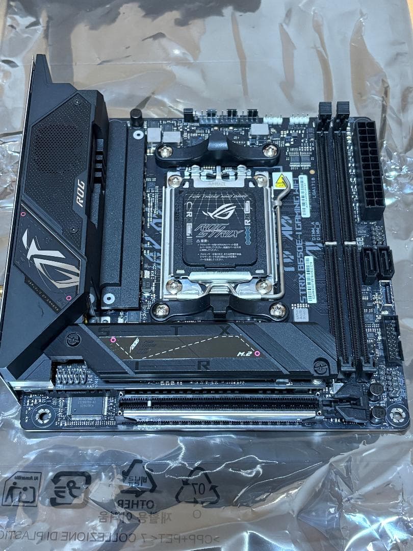 マザーボード ROG STRIX B650E-I GAMING WIFI