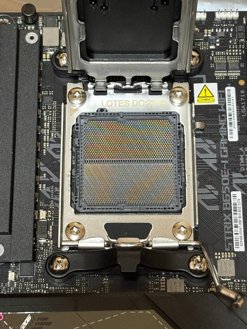 マザーボード ROG STRIX B650E-I GAMING WIFI