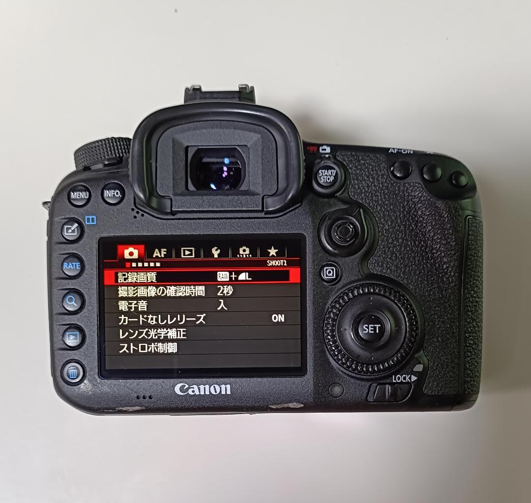 Canon EOS 7D Mark II【外箱、付属品すべて有り】オマケ5つ付き