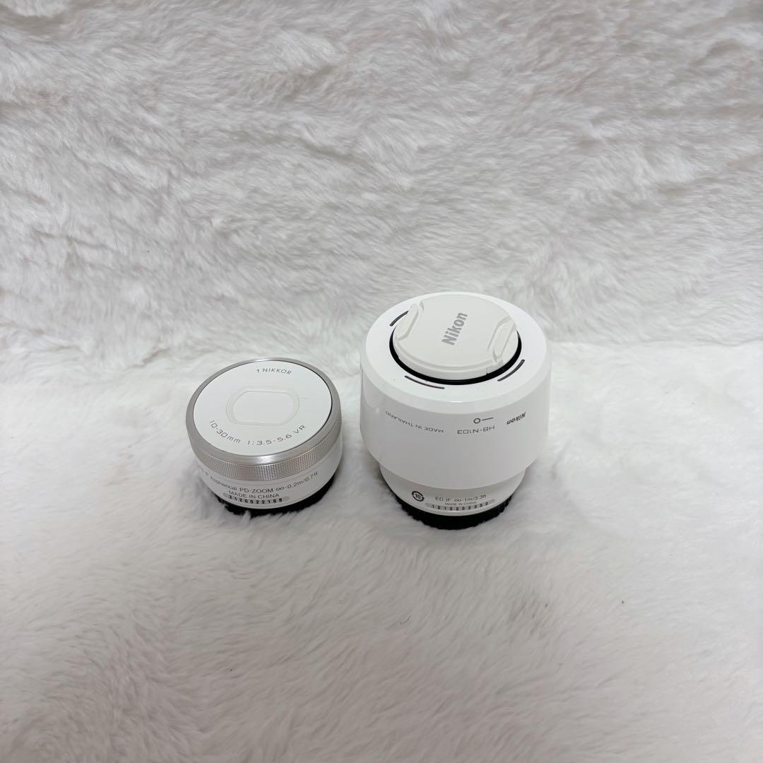 【極美品】Nikon 1 J4　ダブルズームキット ミラーレスカメラ ホワイト