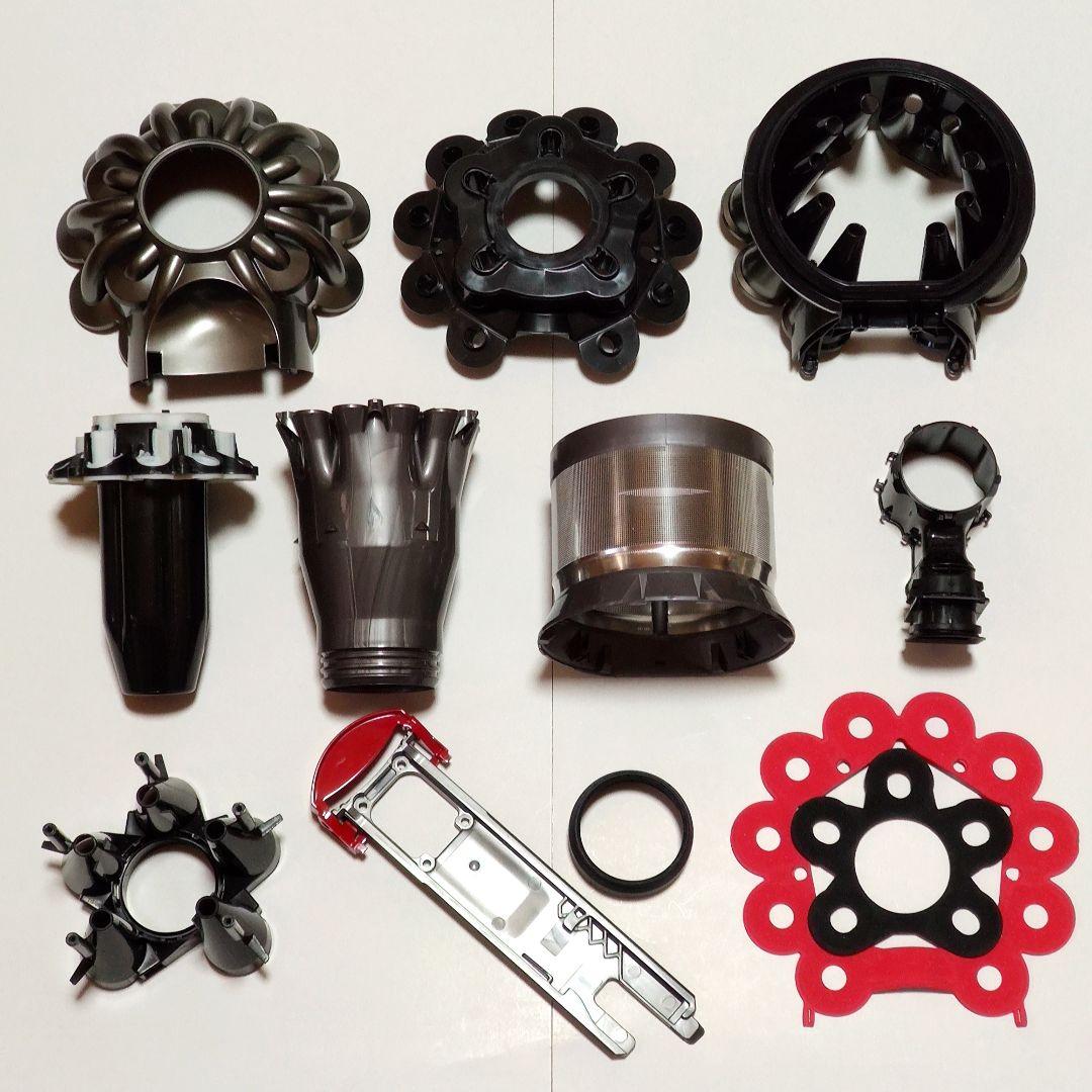 ダイソンV8 SV10掃除機 完全分解清掃済み 動作品 純正バッテリー２つセット