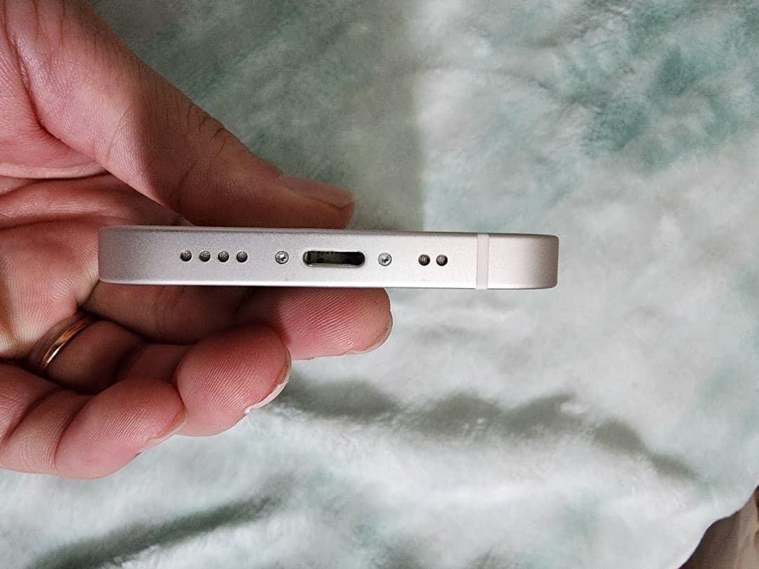 Apple iPhone 12 mini 64GB ホワイト 6.1インチ