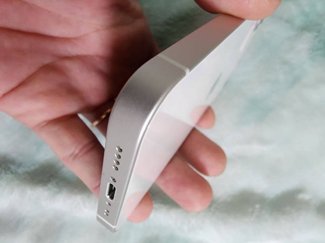 Apple iPhone 12 mini 64GB ホワイト 6.1インチ