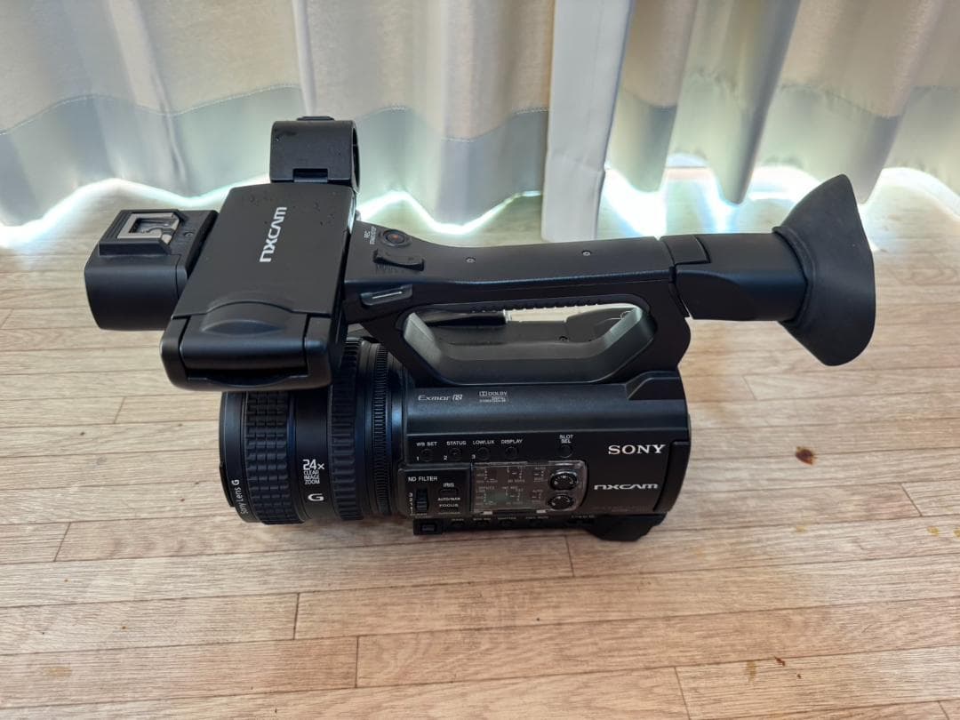SONY HXR-NX100 ビデオカメラ/マイク/充電器/中古品