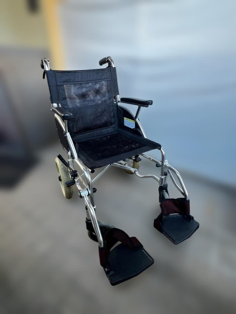 ＜24h以内に発送＞カドクラ　介助用車椅子