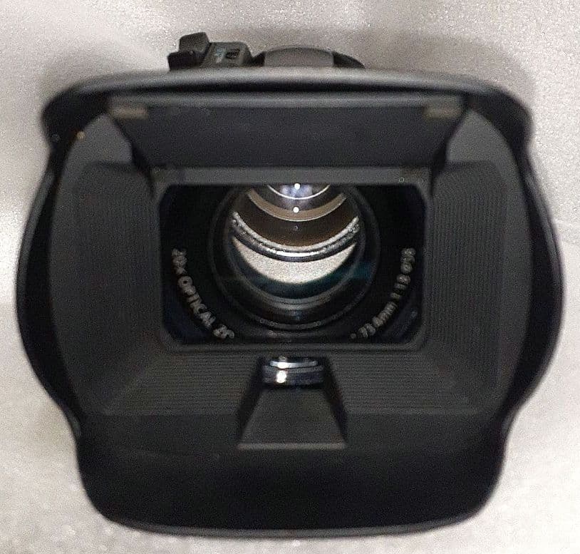 【ジャンク品】Canon HD ビデオカメラ XA20 中古品