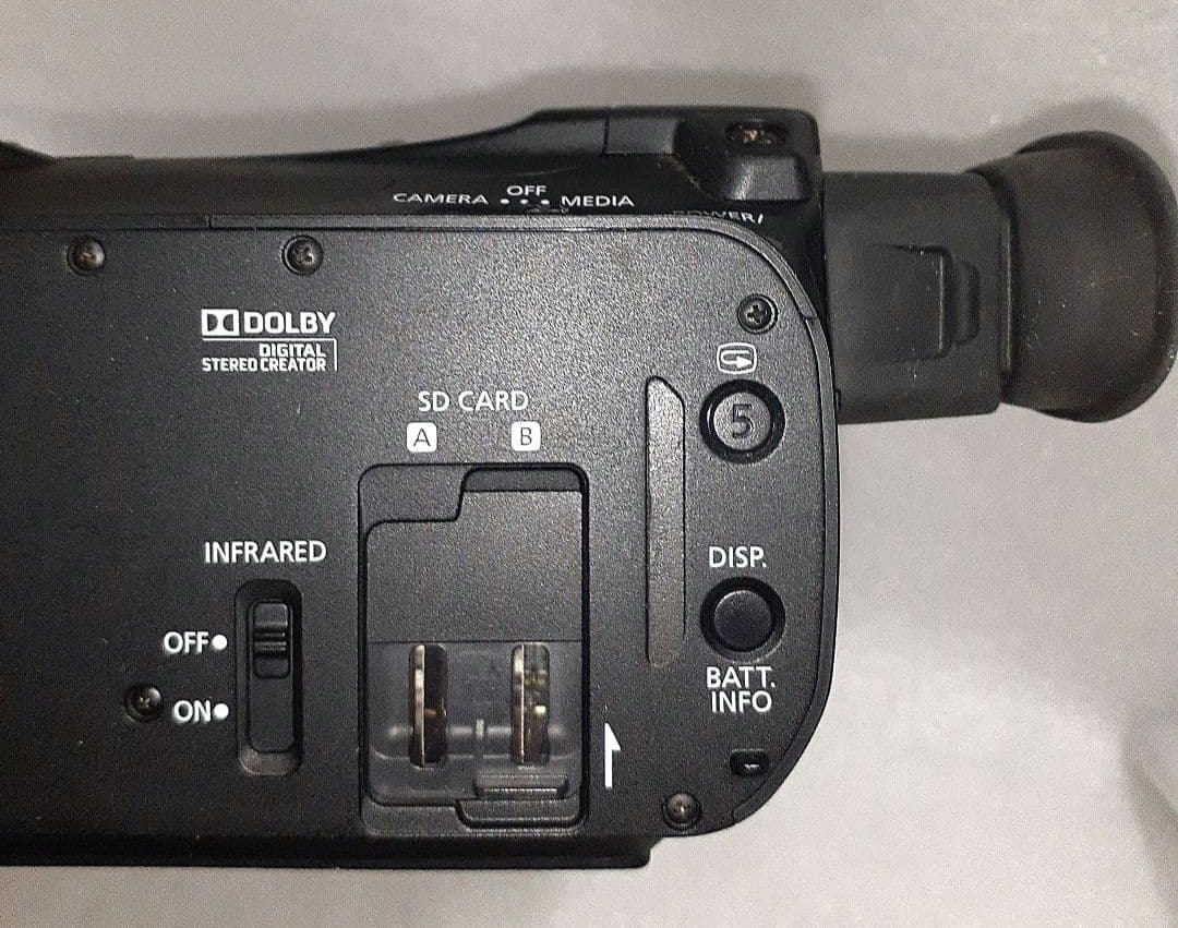 【ジャンク品】Canon HD ビデオカメラ XA20 中古品