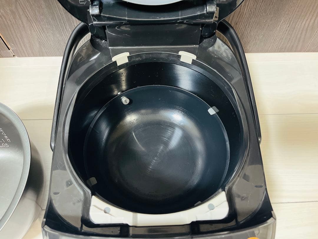 [こーへい]ZOJIRUSHI 圧力IH炊飯ジャー　NP-ZX10型