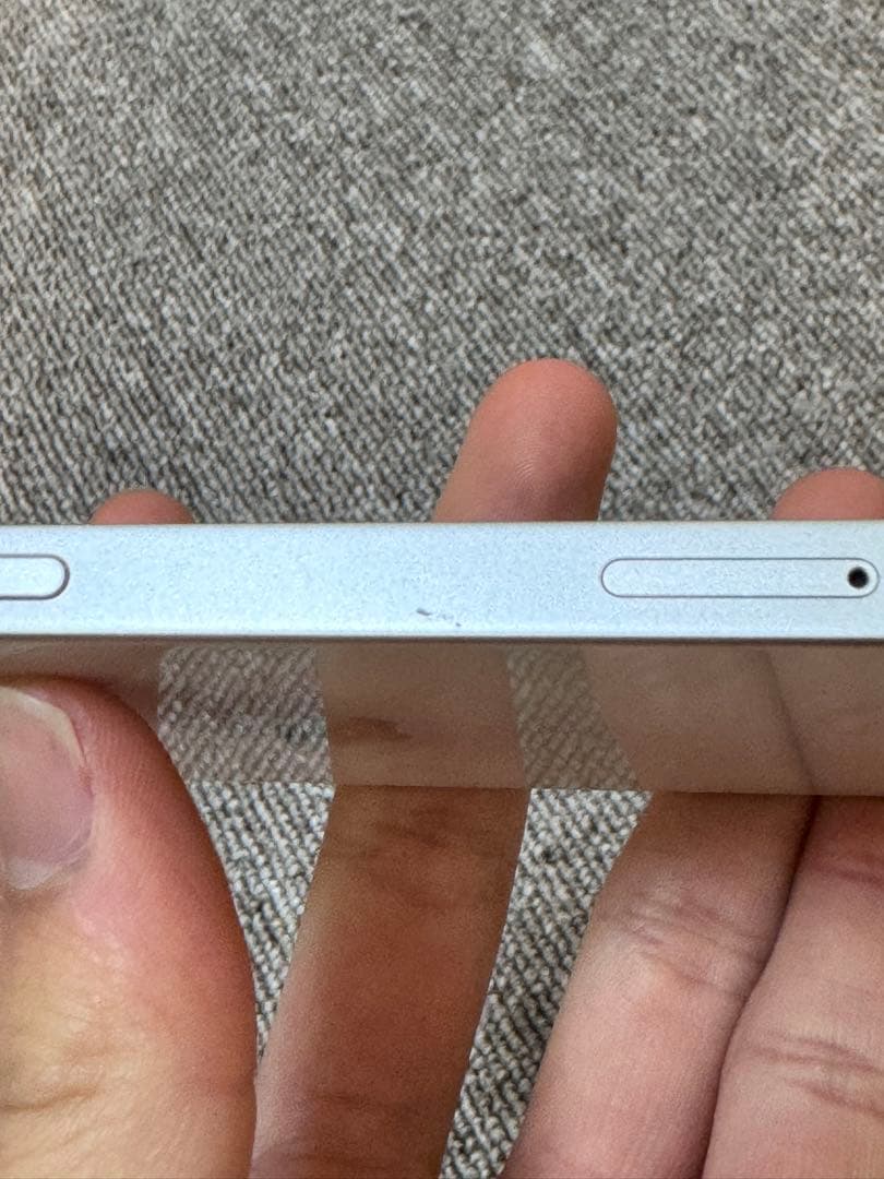 iPhone 13 mini 本体128GB SIMフリー　スターライト