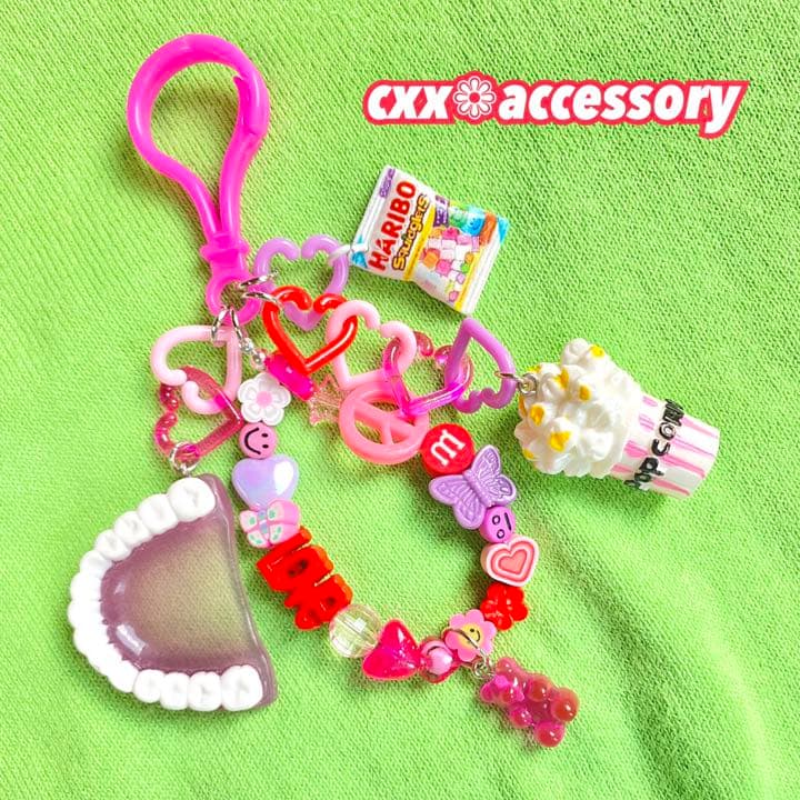 【w-94(2)】キーホルダー キーリング❁ニコちゃん カラフル 個性的 古着