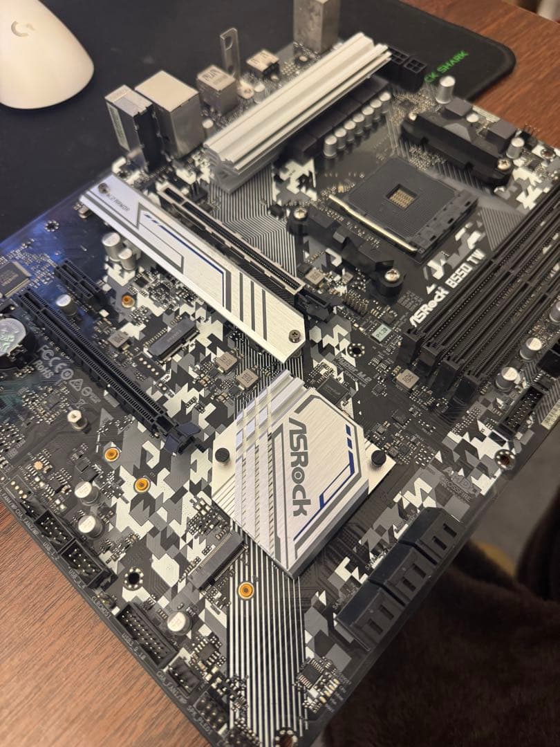 ASRock B550 TV マザーボード
