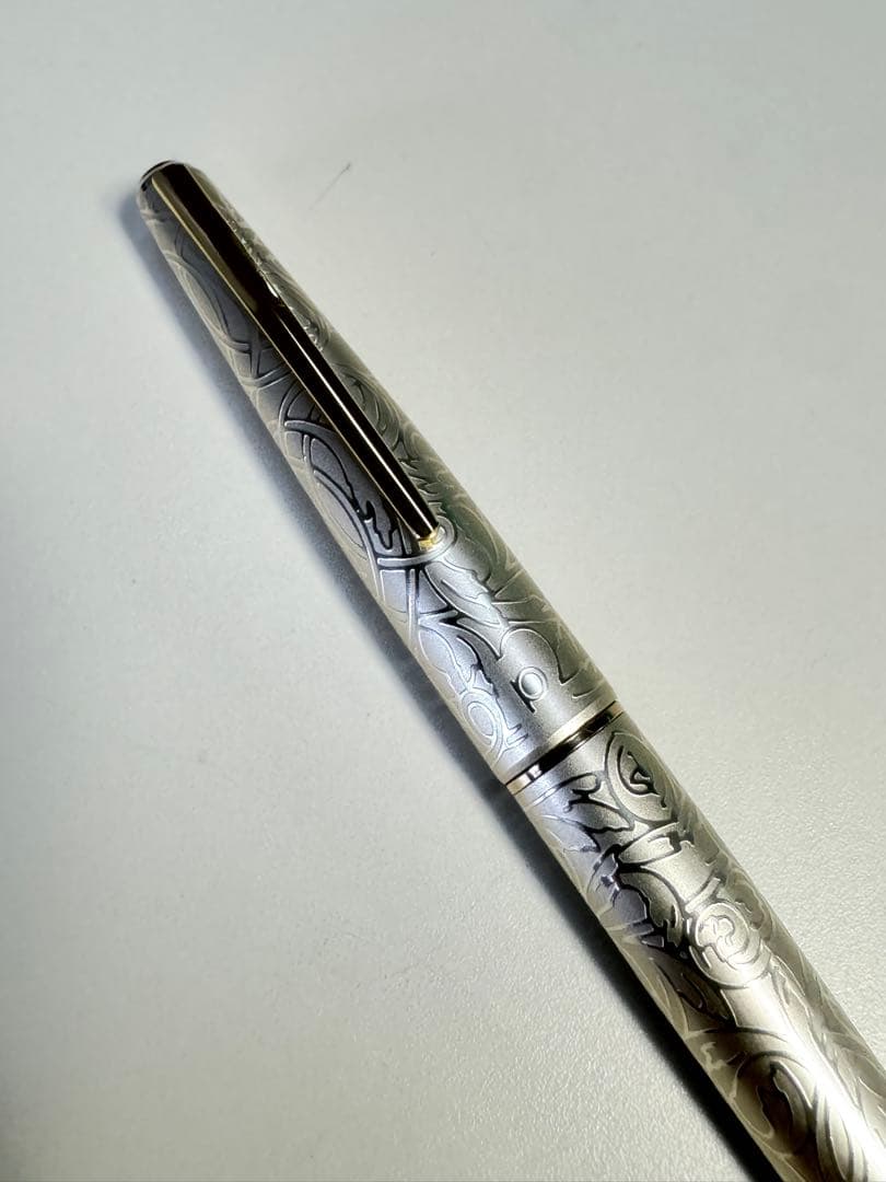 Q187廃盤万年筆 PLATINUM ペン先18K刻印 唐草模様 ビンテージ