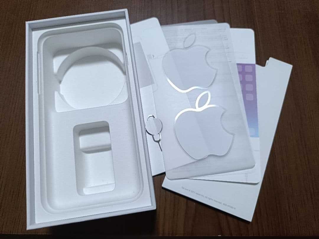 Apple iPhone8 64GB 本体 docomo SIMロック解除済