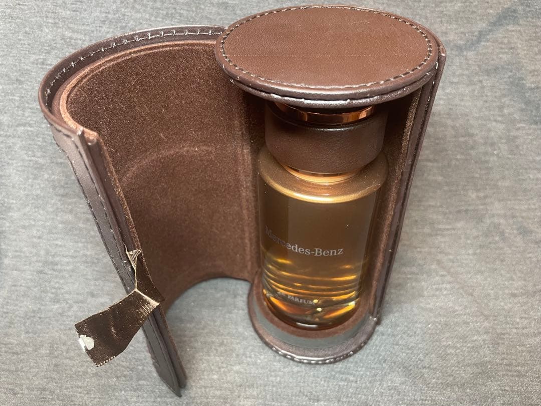 【美品】メルセデス・ベンツ ル パルファム 120ml（レザー調ケース付）