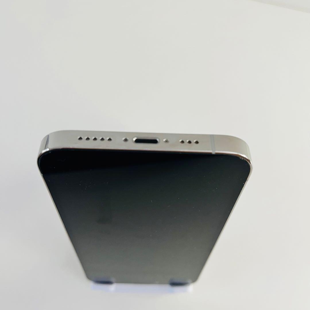 美品　 iPhone13pro 256GB　SIMフリー　シルバー　ホワイト