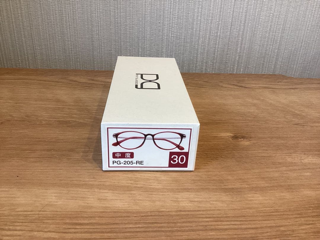 【新品未使用】ピントグラス　PG-205 レッド　赤　中度レンズ　老眼鏡