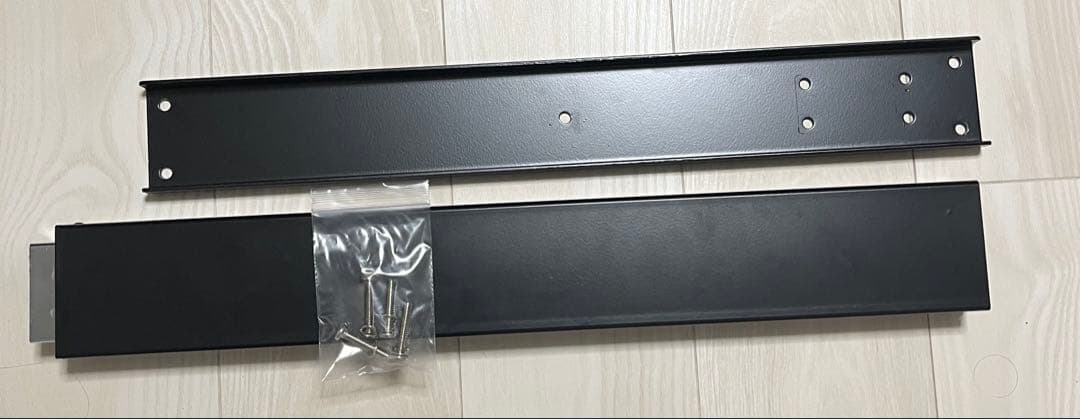 昇降式サイドテーブル　コンセント2口　ドリンクカップ　キャスター付