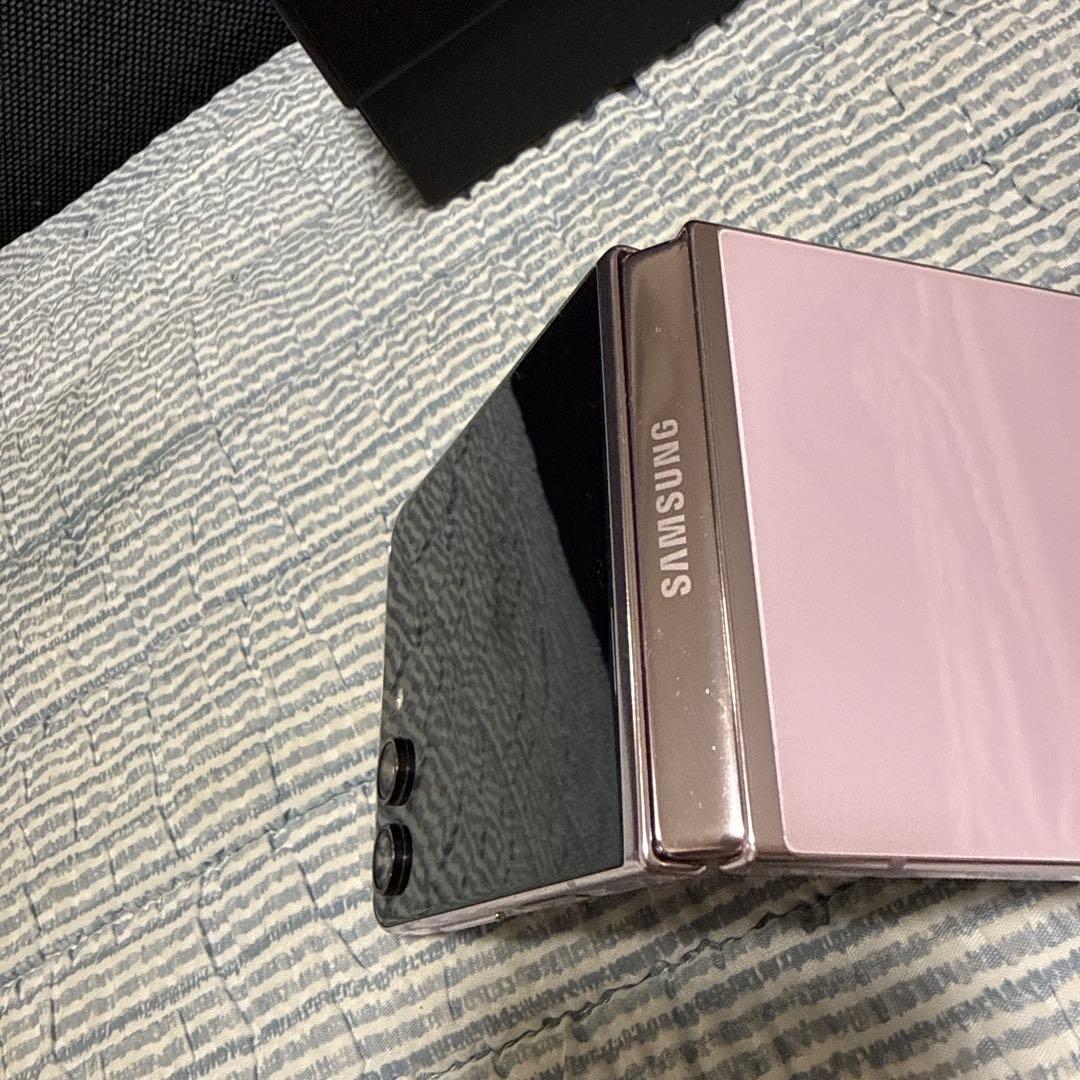 お*ち様 Galaxy Z Flip5 256GB ラベンダーSIMフリー